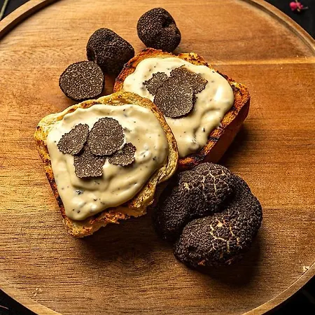 Old River 招待所 *